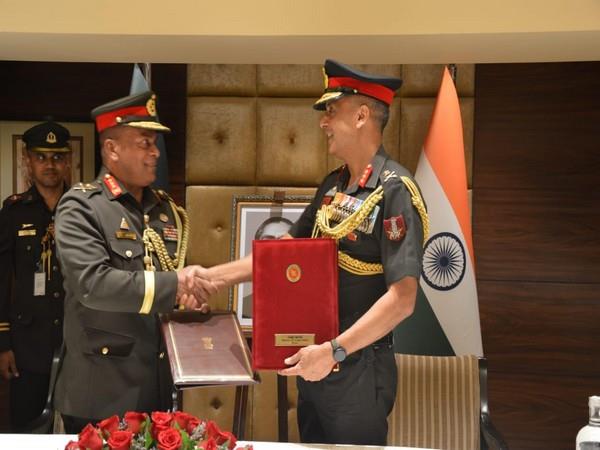 印度和孟加拉国签署加强军事教育战略研究谅解备忘录